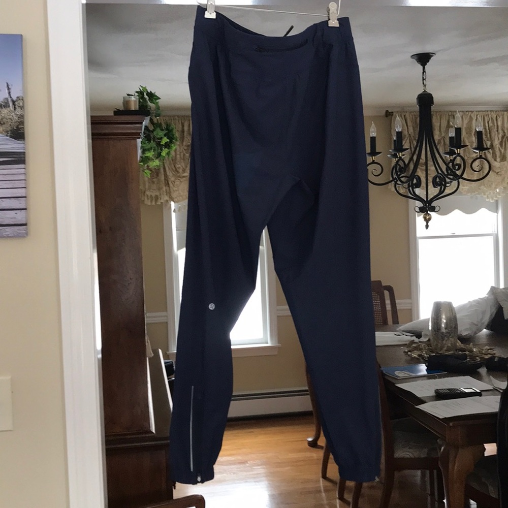 Men’s Medium Lululemon joggers